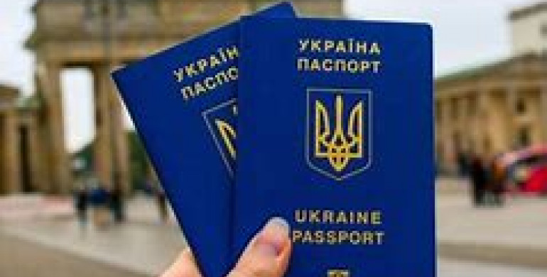 Угорщина скасувала обмеження для перетину кордону з України